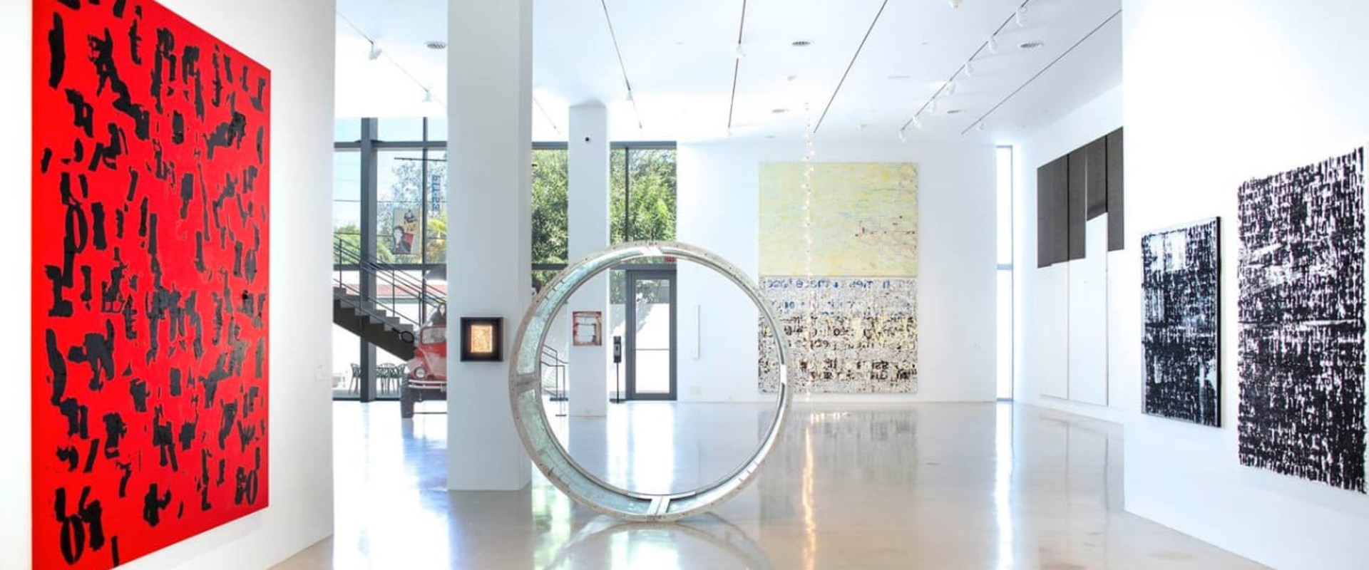 The Art of Dressing for Miami's Art Galleries